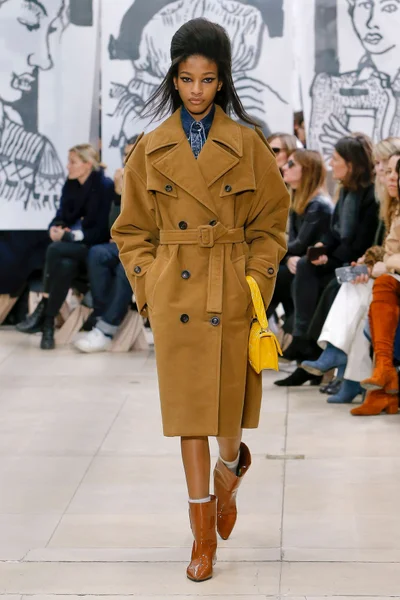 Look 4